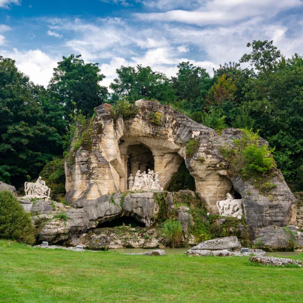 bosquet van de baden van apollo versailles
